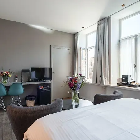 Zakske13 - Design Boutique In Centre (adults Only) Bed & Breakfast 5*