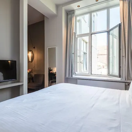 Zakske13 - Design Boutique In Centre (adults Only) Bed & Breakfast 5*